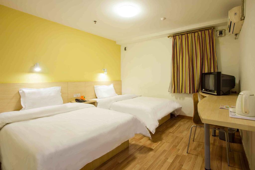7Days Inn Wuhan Jiefang Park Branch Pokój zdjęcie