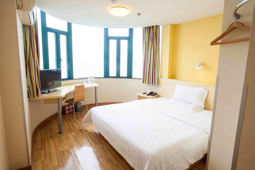 7Days Inn Wuhan Jiefang Park Branch Zewnętrze zdjęcie