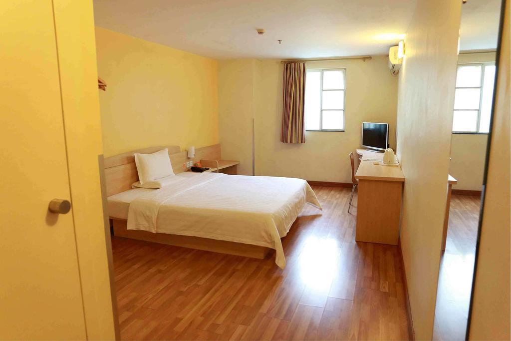 7Days Inn Wuhan Jiefang Park Branch Zewnętrze zdjęcie